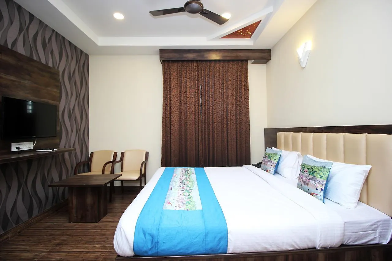 Oyo 7765 A2B Residency Mysore Railway Station 3*,  India
