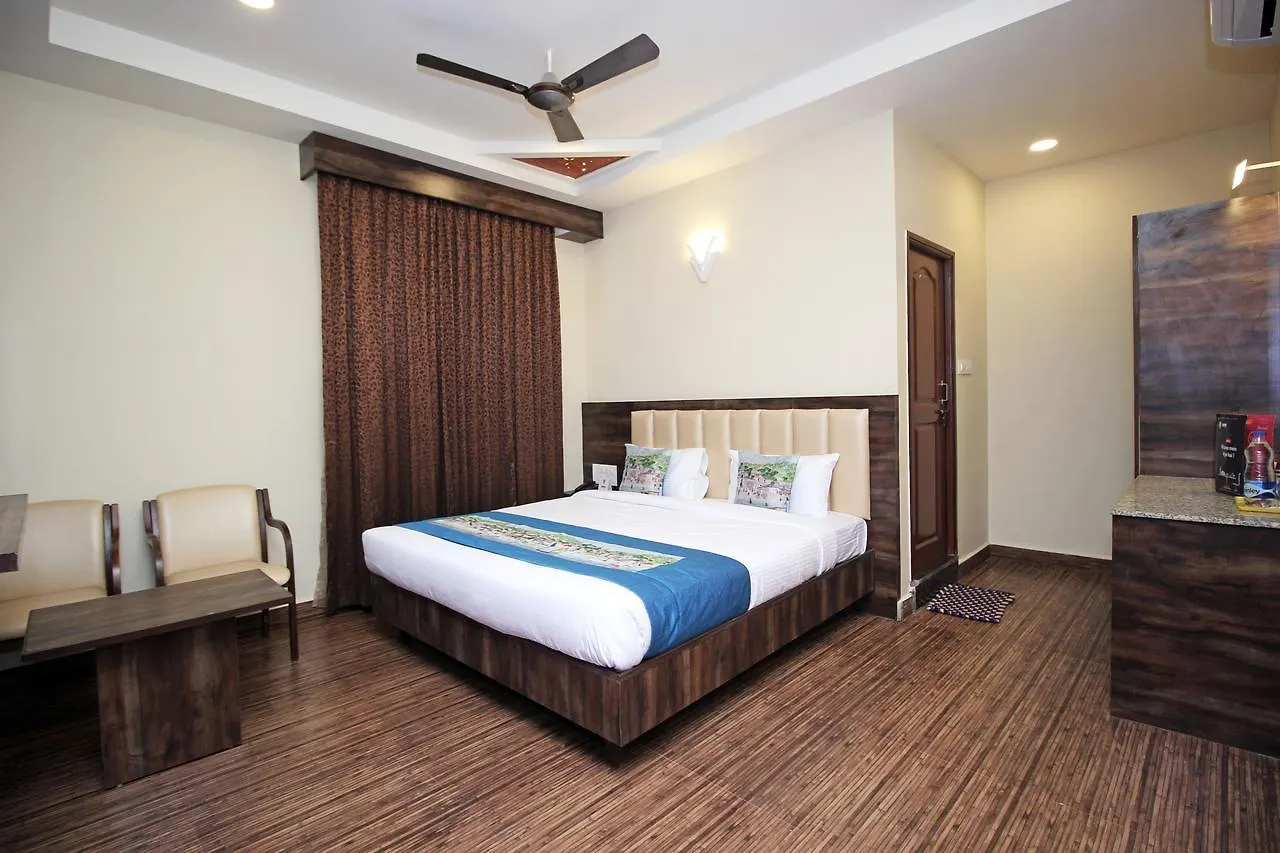 Oyo 7765 A2B Residency Mysore Railway Station India